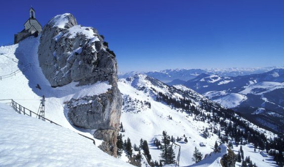 w-stein-mit-kirche-winter_1